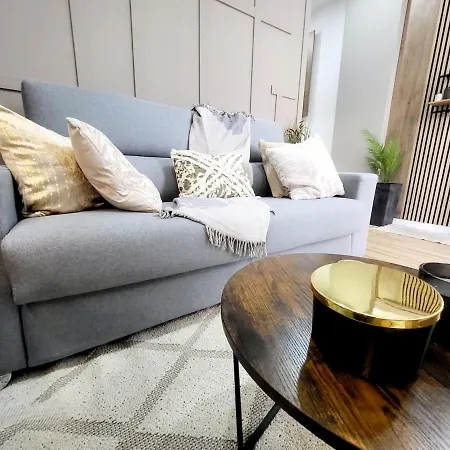 Апартаменты Charming Urban In
