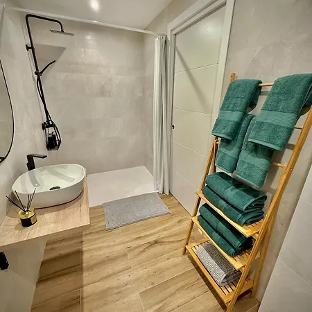 Charming Urban In Апартаменты Валенсия